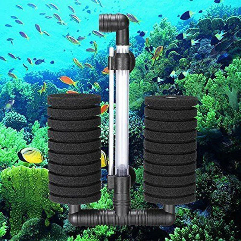 Éponge filtrante biochimique d'aquarium transparente avec des composants noirs, immergée dans un environnement sous-marin vib