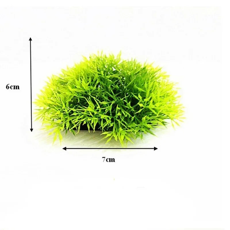A vibrant green artificial aquarium plant with a height of 6cm and a width of 7cm.