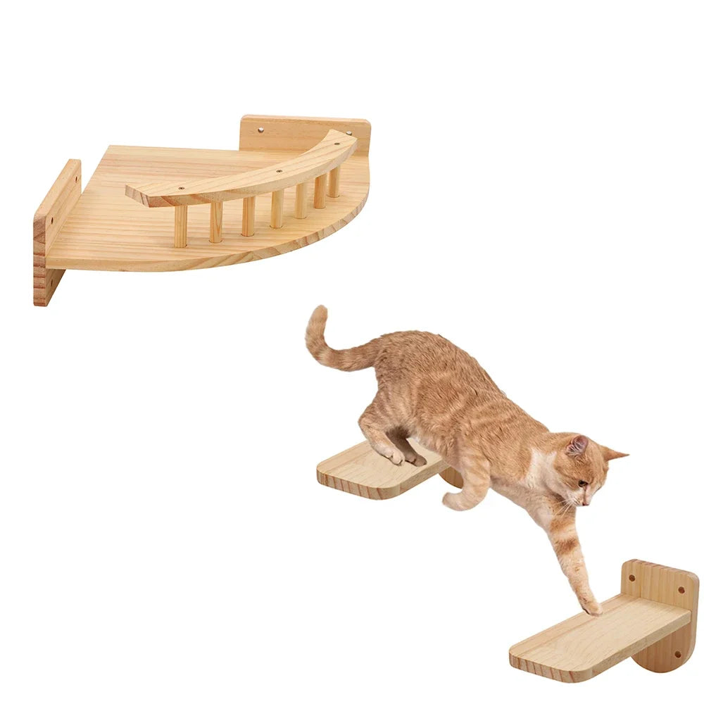 Mehrzweckige Wand-Kletterregale für Katzen aus hellem Holz mit gerader Rampe zum Klettern