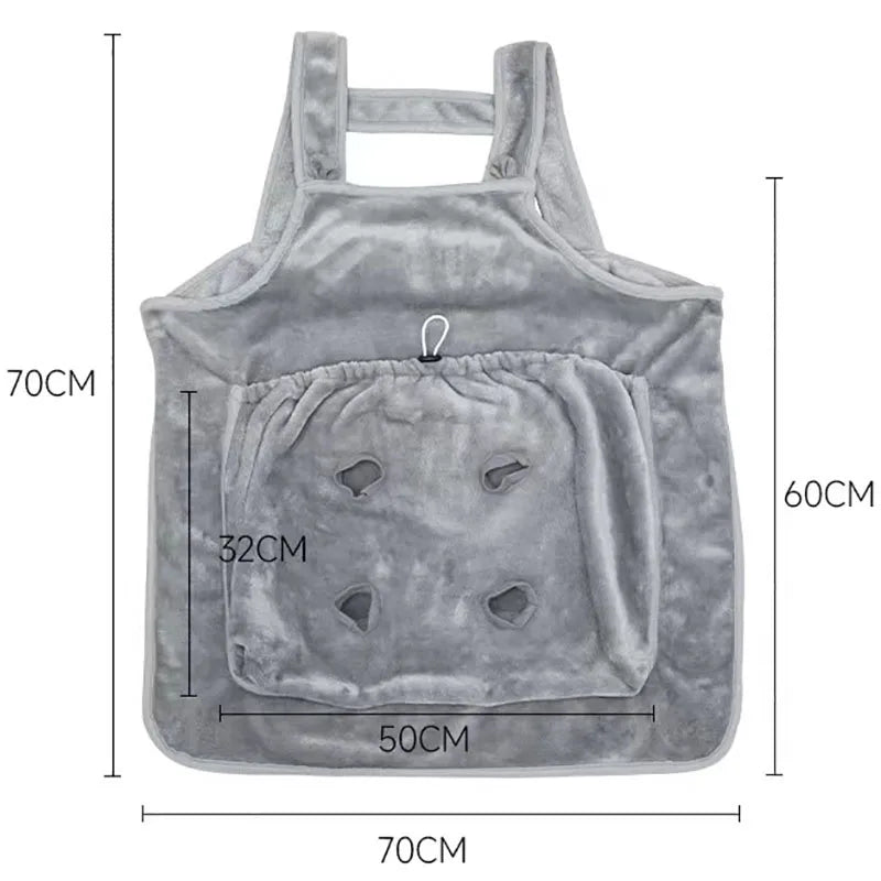 Delantal para mascotas exterior gris, diseñado para perros y gatos pequeños, con pecho acolchado.
