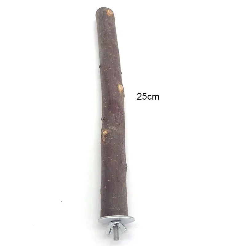 Un long bâton cylindrique en bois naturel utilisé comme perchoir ou jouet à ronger pour animal de compagnie, mesurant 25 cm.