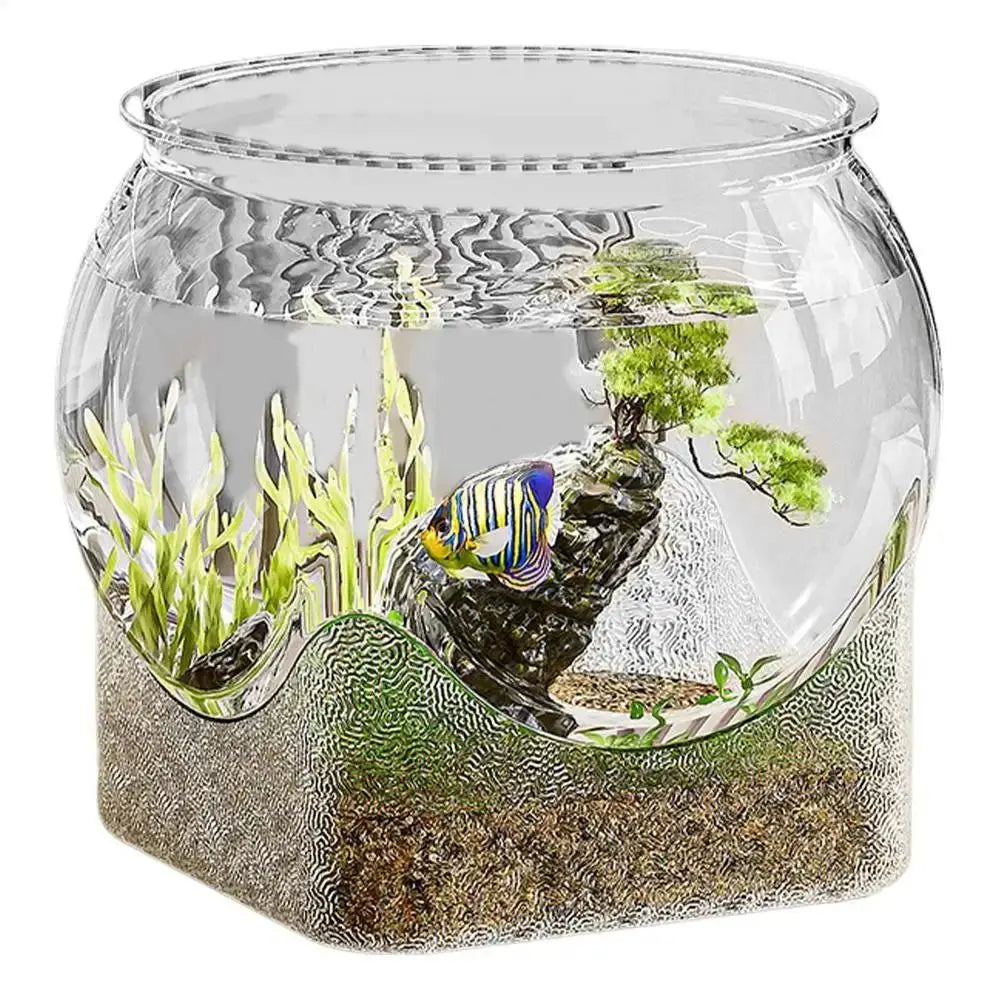 Bocal à poisson en verre clair avec un paysage miniature de plantes et un animal rayé.