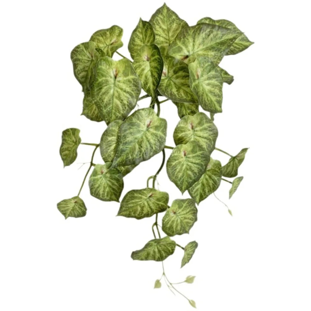 Décor de mur en lierre vert artificiel avec des feuilles vertes luxuriantes et texturées.