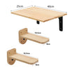 Holzwandmontiertes Katzenkletterregal mit Planken und Stützen unterschiedlicher Größe