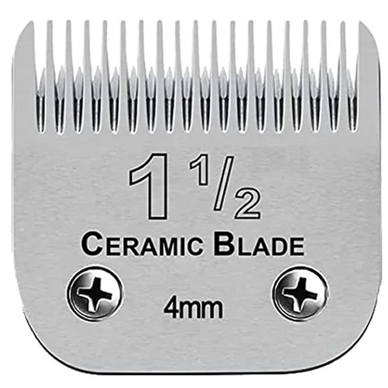 Gros plan d'une lame en céramique en acier inoxydable avec une taille de 4 mm marquée sur le corps.