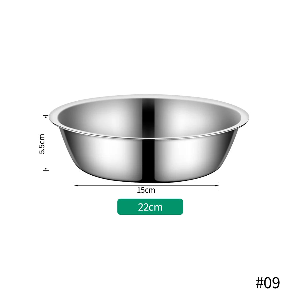 A silver stainless steel pet feeding bowl with a diameter of 15cm and a depth of 5.5cm.