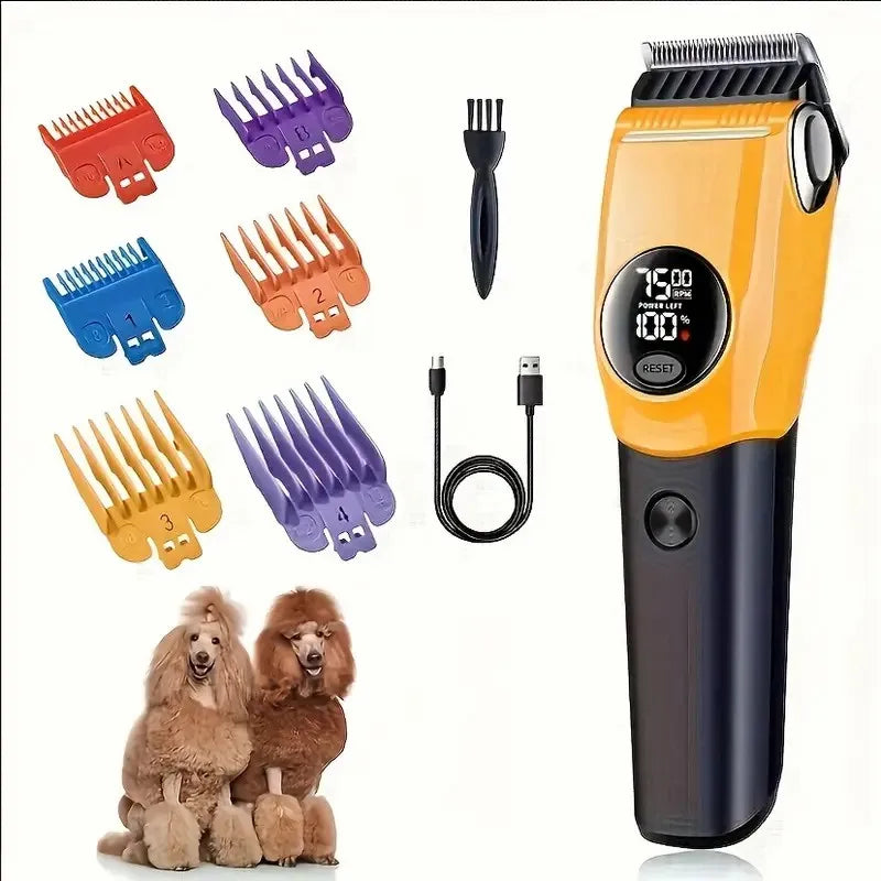 Professioneller Haartrimmer in gelb und schwarz mit verschiedenen Aufsätzen neben zwei flauschigen Hunden.