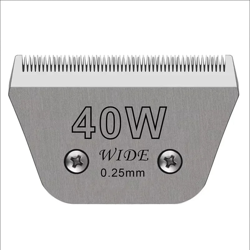 Lame de toilettage argentée avec une puissance de 40W et une largeur de 0,25 mm, dotée d'un tranchant dentelé.