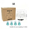 A cardboard box and silicone paw shoes for cat grooming, suitable for cats weighing 3-5.5KG.