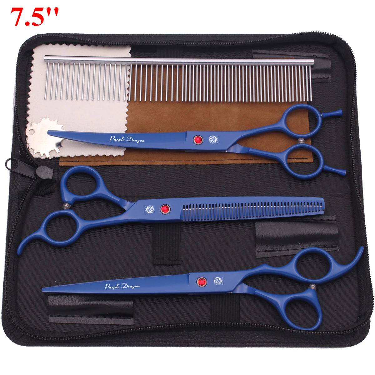 Schwarze Hülle mit Set aus Edelstahl-Pflegeschere und -kämmen für Haustiere.