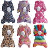 Colección de ropa para perros de franela con varios patrones y colores como gris, púrpura, rosa y rayas multicolor.