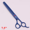 Blaues professionelles Edelstahl-Grooming-Schere-Set mit gezahltem Klinge und Griffen.