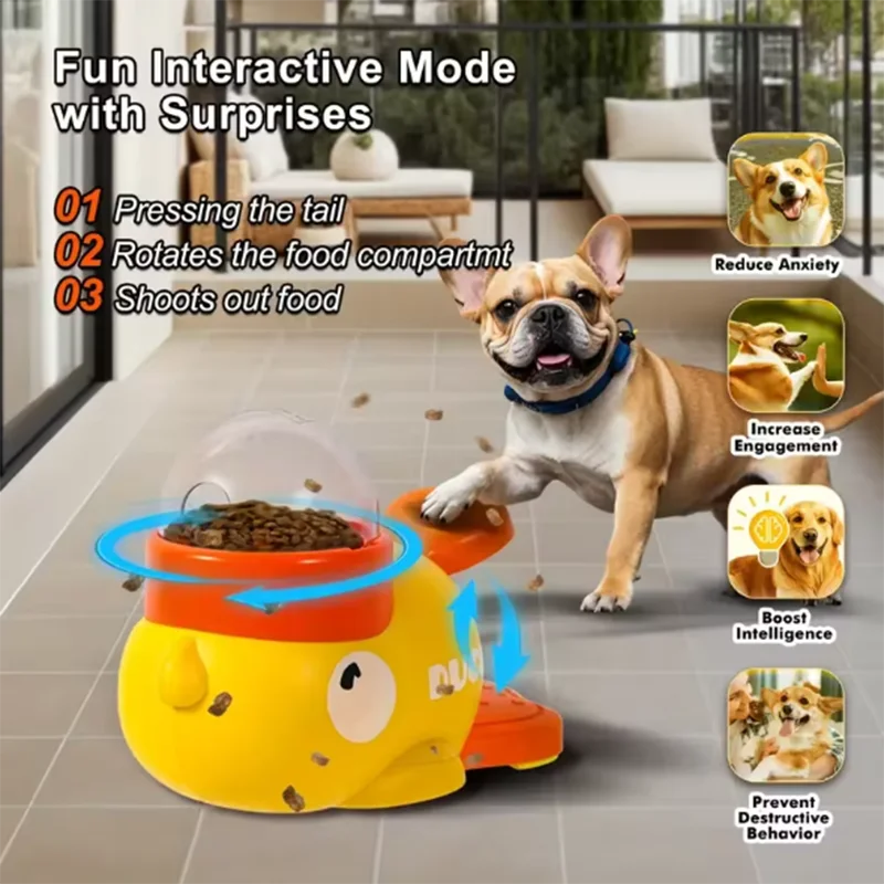 Ein Hund interagiert mit einem gelben Puzzlespielzeug, das Futter auswirft und unterhaltsame Interaktionsmodi demonstriert.