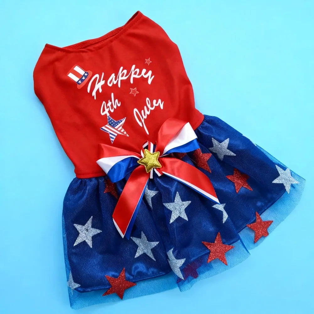Rotes und blaues patriotisches Netzkleid für Hunde mit Sternen- und Streifenmuster