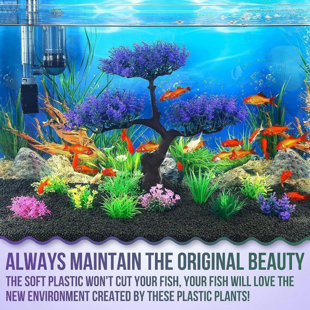 Plantas de acuario artificial en un tanque transparente con peces de colores y sustrato de roca natural