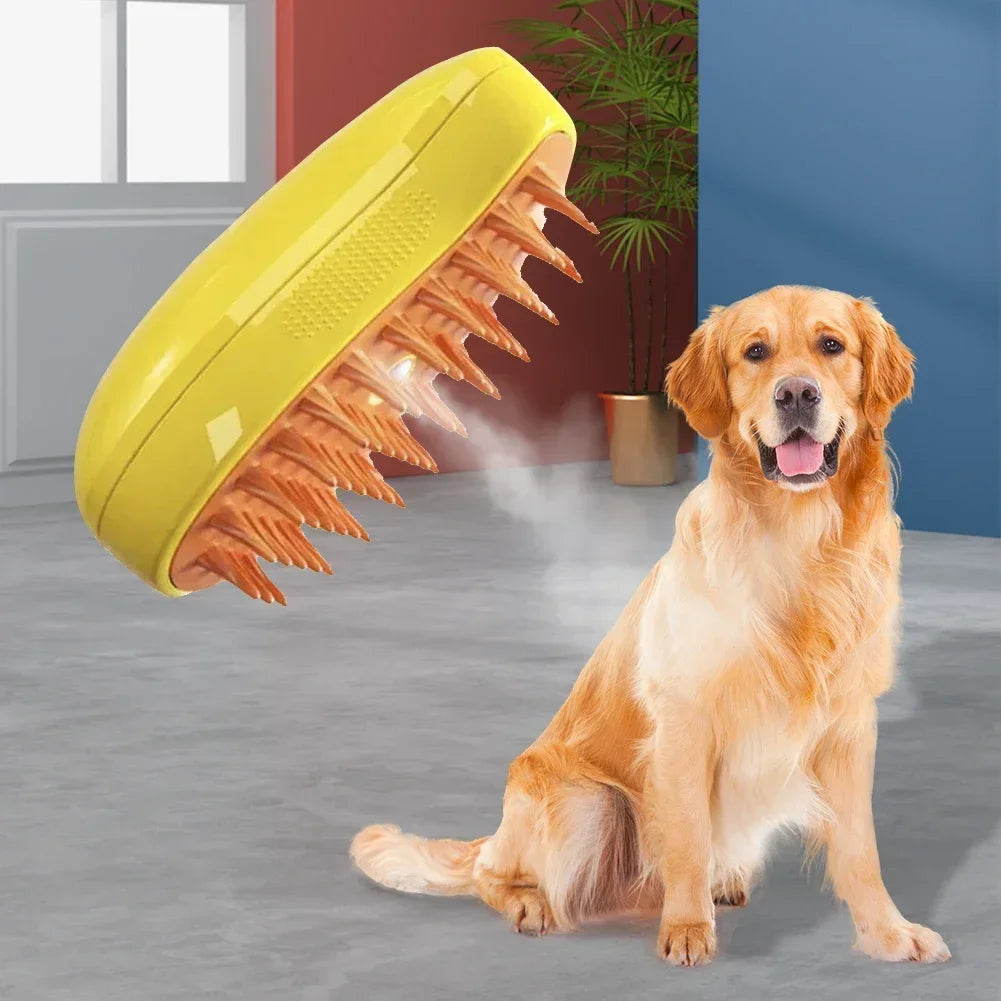 Ein gelber Dampf-Tierpflegebürste neben einem glücklichen Golden Retriever Hund.