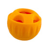 Oranger Silikon-Hundleckerli-Dispenserball mit mehreren Fächern zur Verteilung von Leckereien.