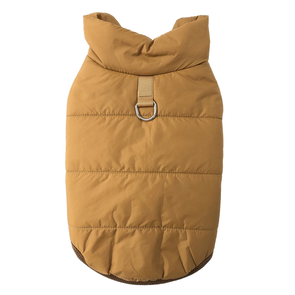 Veste en polaire imperméable et matelassée beige pour chiens et chats.