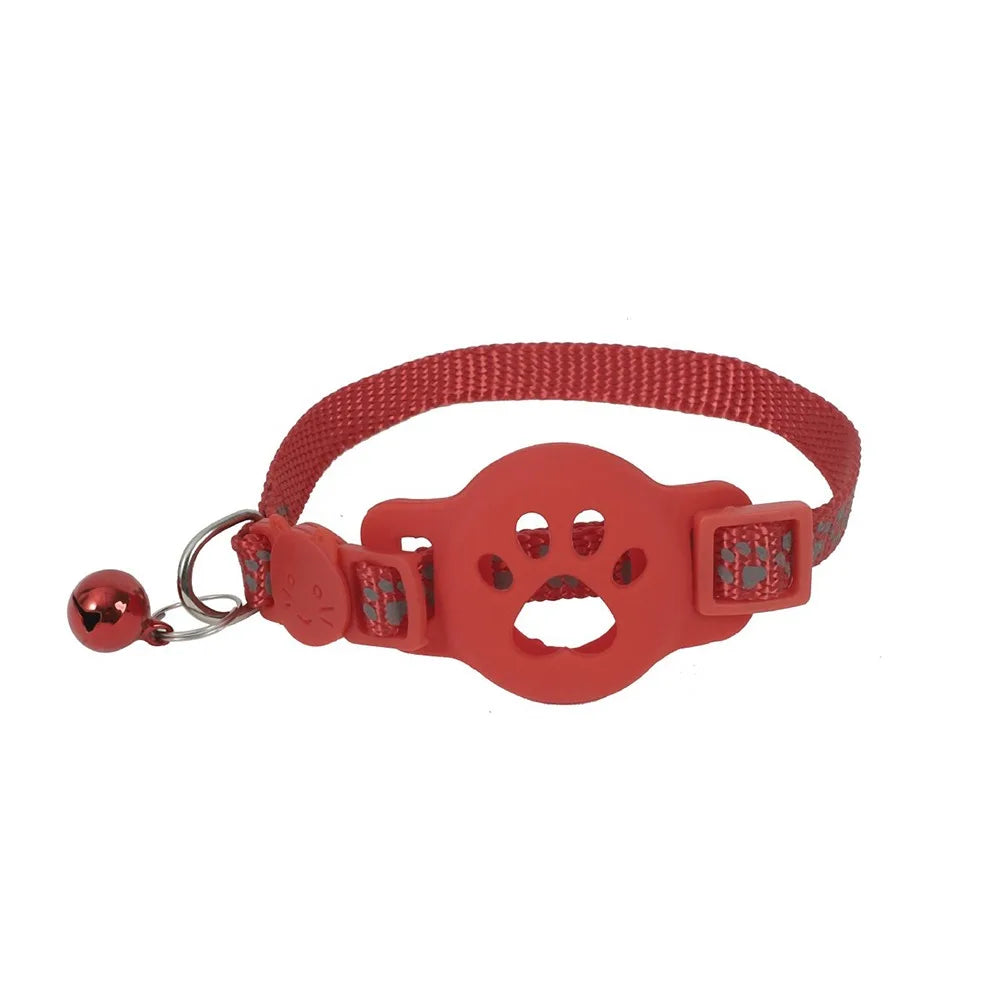 Collar ajustable rojo impermeable para mascotas con correa de silicona y soporte para etiqueta de plástico.