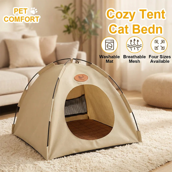 Un lit pour chat en filet beige et respirant sur un tapis clair dans un salon.