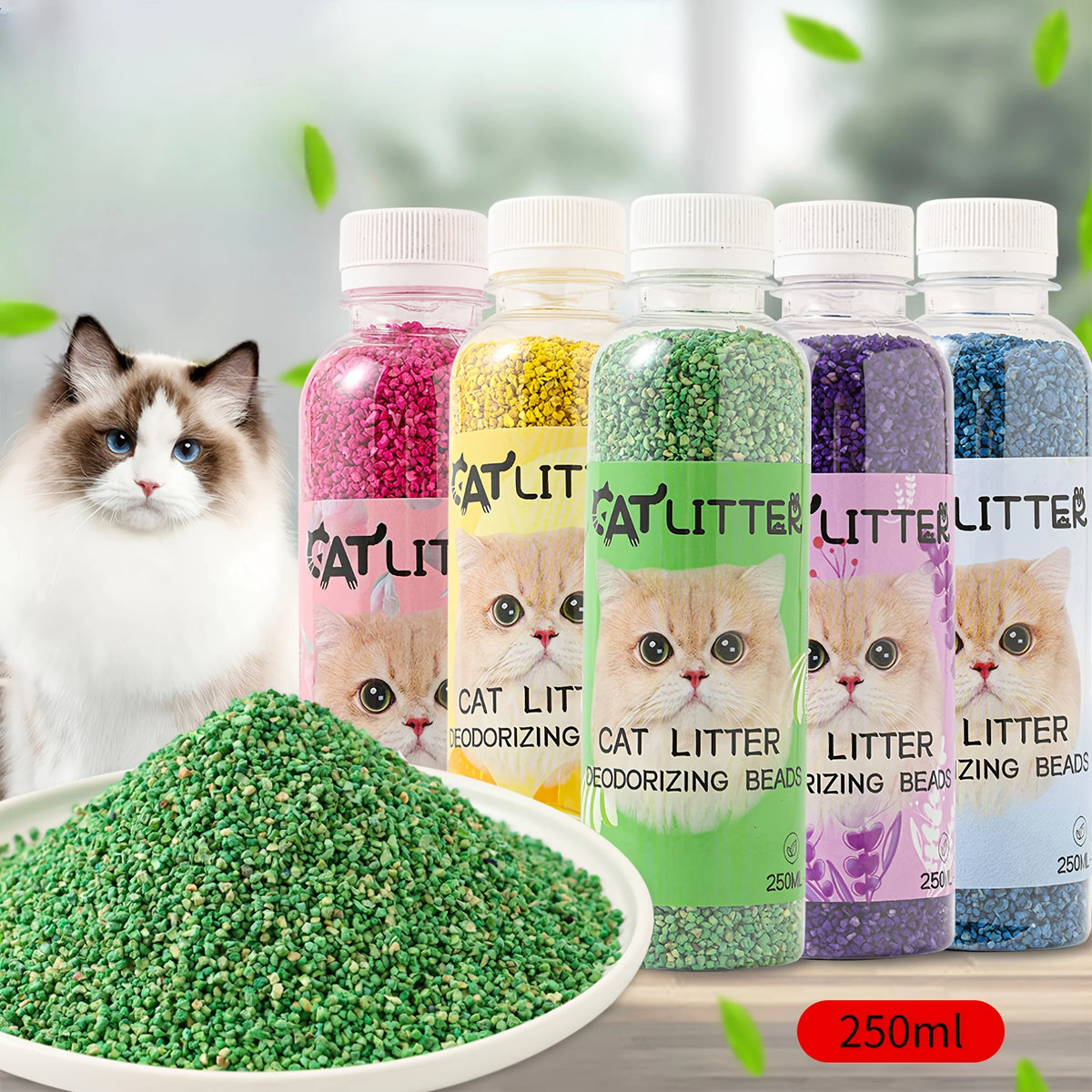 Eine Flasche natürliche Katzenstreu-Deodorierungsperlen neben einem Haufen grüner Streu und einer Katze.