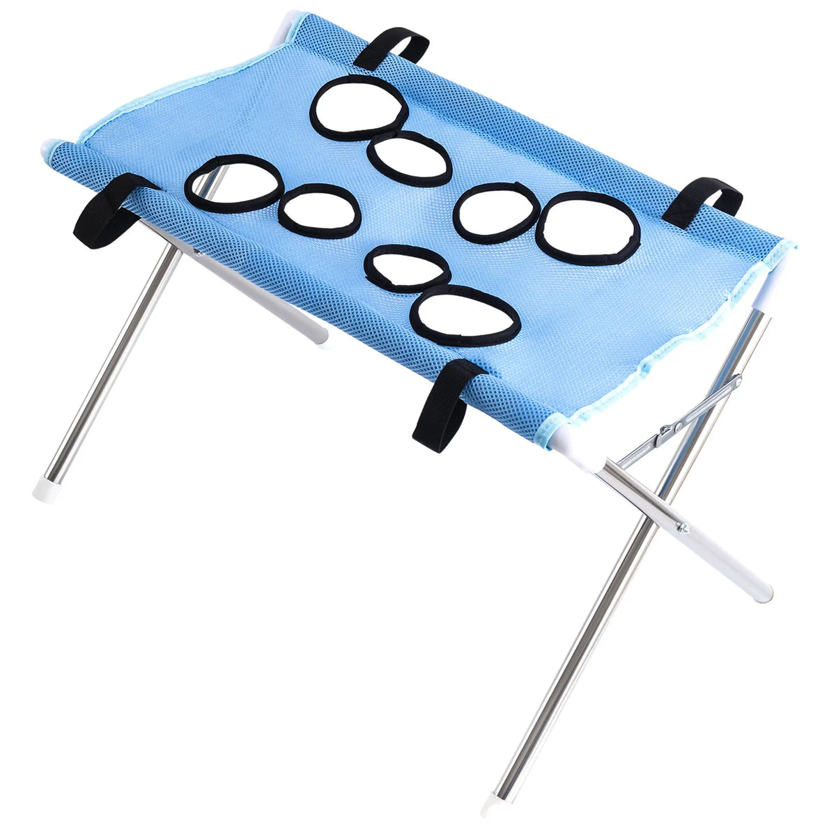Hamaca plegable de peluquería para mascotas azul claro con anillos negros para cortar uñas, soportada por un marco de metal.