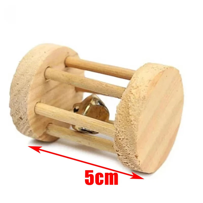 Natural wooden chew toy for small rodents with a 5cm length.
