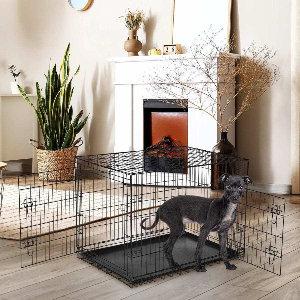 Jaula de metal plegable extra grande para mascotas con bandeja a prueba de fugas, colocada sobre un suelo de madera.