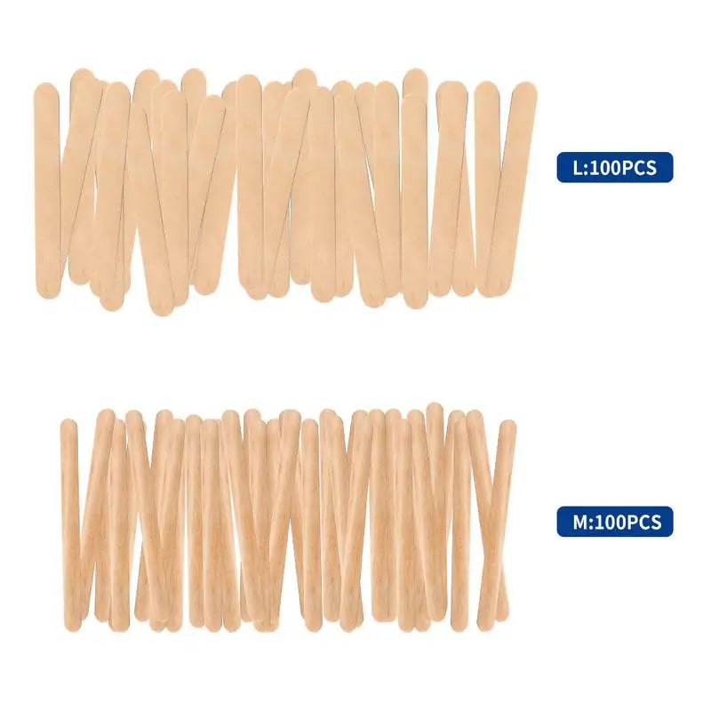Ein Satz von 100 Einweg-Holz-Haarentfernungsstäbchen, hellbeige.