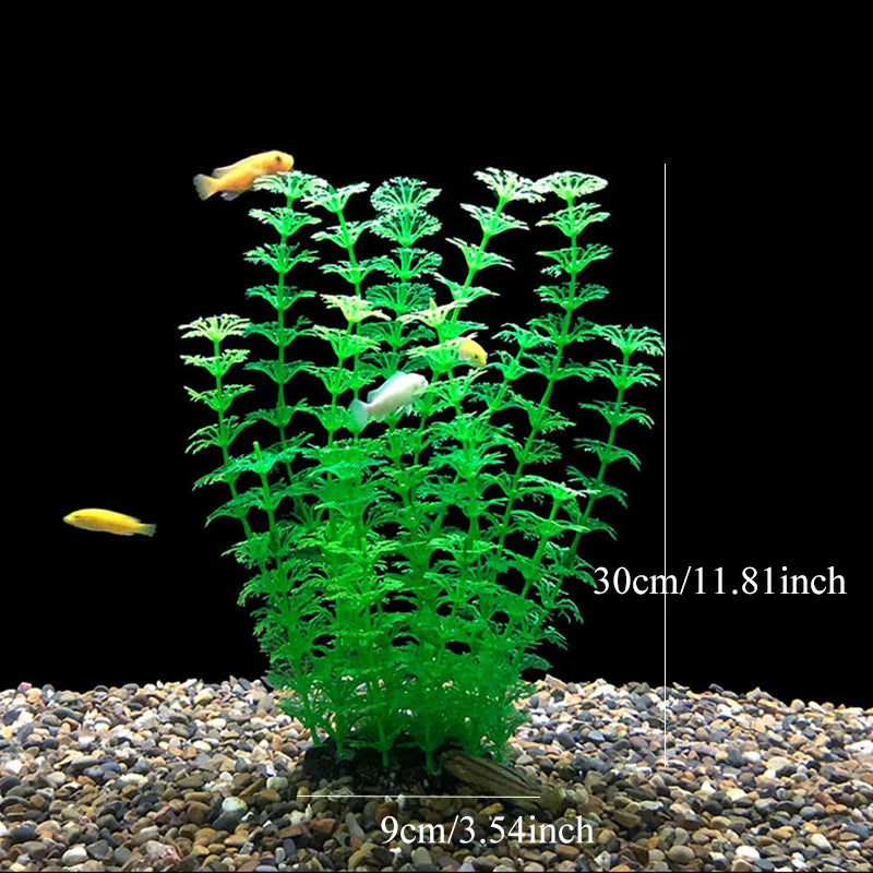 Un arrangement dense de plantes aquatiques artificielles vertes poussant dans du gravier.