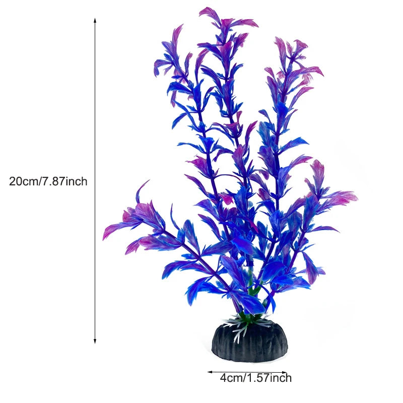 Une plante aquatique artificielle bleue vive avec des accents violets dans un pot noir.