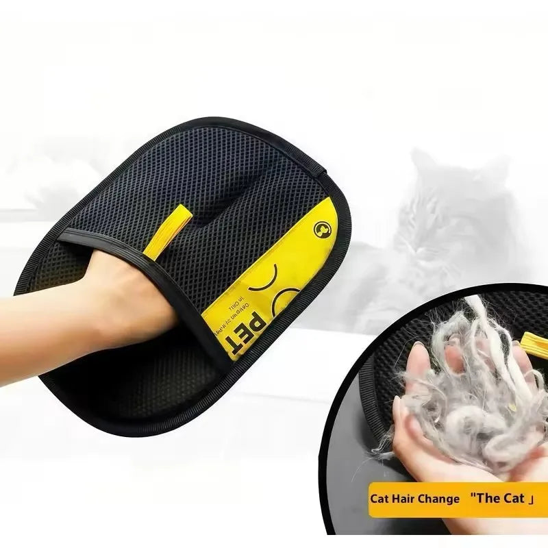 Gants réutilisables noirs pour enlever les poils de chat, avec des accents jaunes.