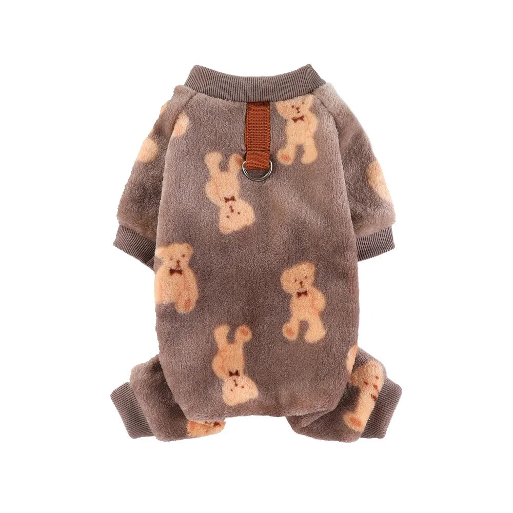 Combinaison de chien en polaire marron avec motifs ours fauve et sangle marron.