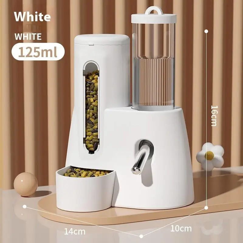 Râtelier automatique et distributeur d'eau pour hamsters, montrant l'unité et ses dimensions.
