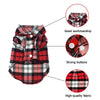 Gilet à carreaux rouge et noir pour petit animal, avec bonne confection, boutons solides et tissu de qualité.