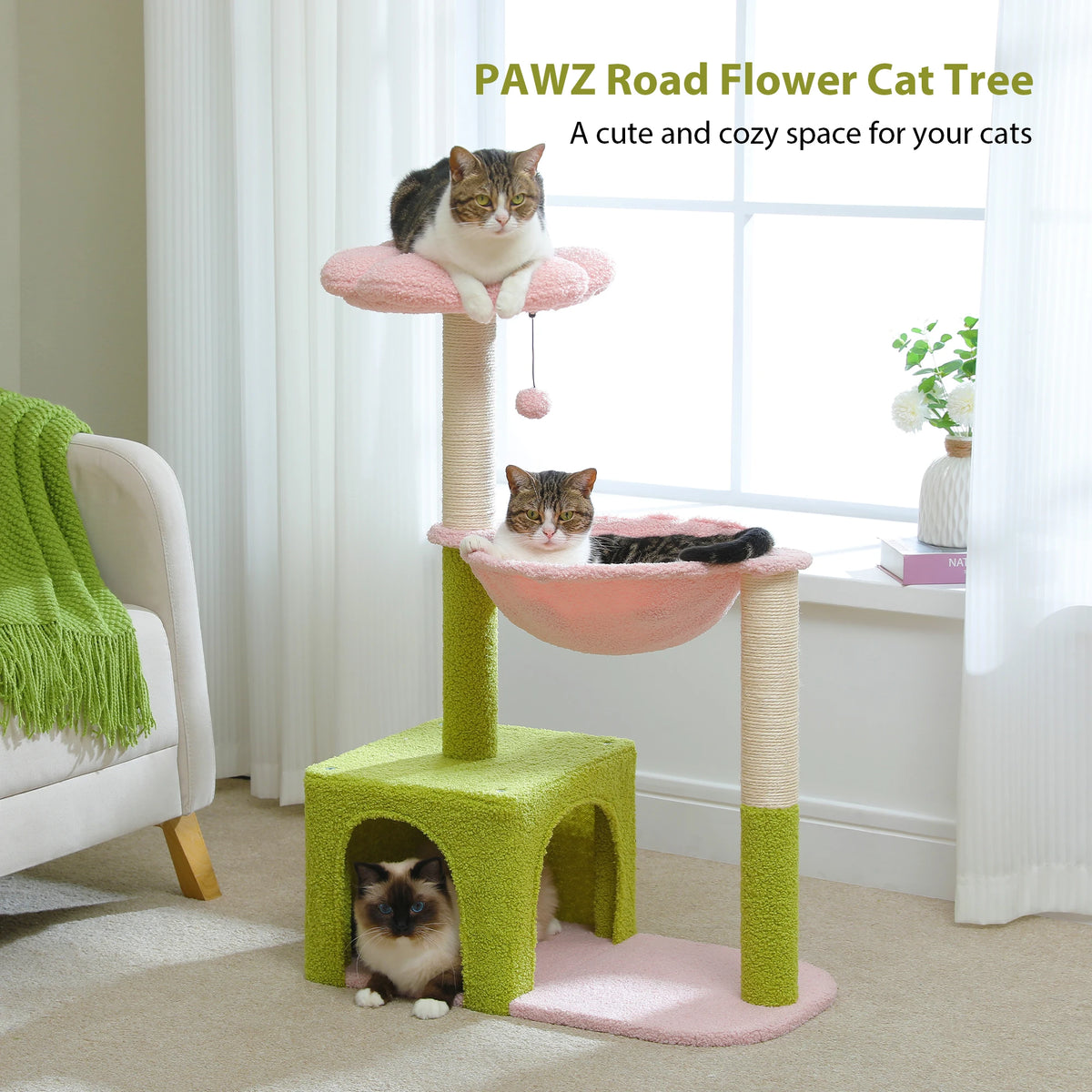 Rosa und grüner Katzenbaum mit Sisal-Hängematte für Katzen in einem hellen Raum.