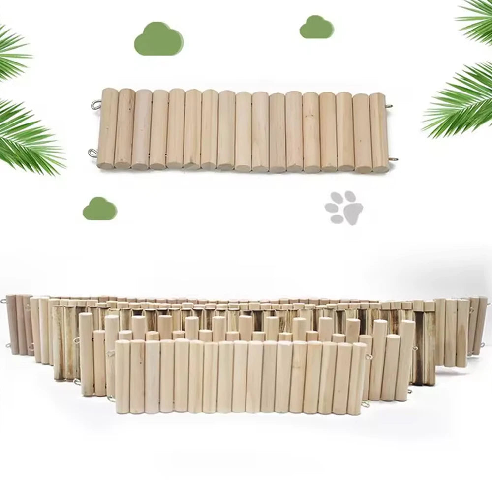 Collection de pièces en bois pour ponts et clôtures d'escalade de différentes tailles pour habitats d'animaux de compagnie.