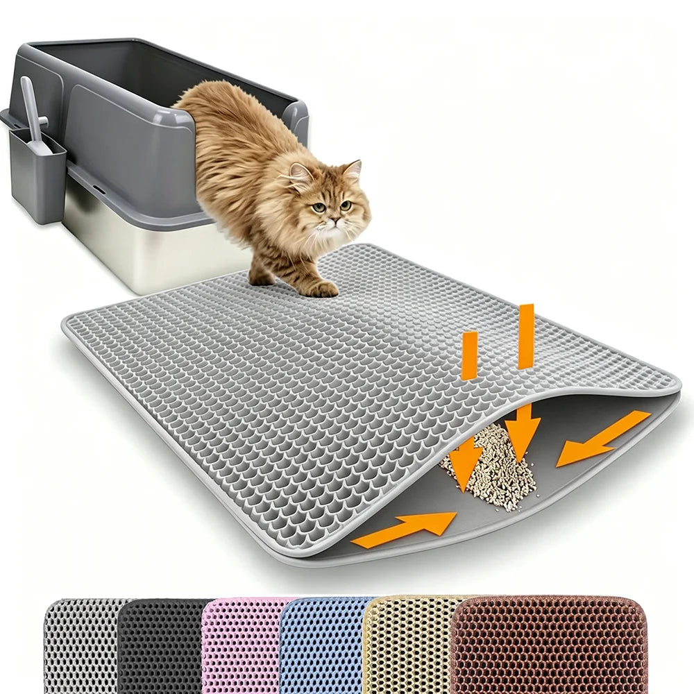 Eine strapazierfähige Katzenstreumatte mit einer Katze darauf, neben verschiedenen farbigen Matten.
