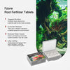 Tablettes d'engrais racine emballées pour plantes aquatiques, à côté d'une grande plante verte.