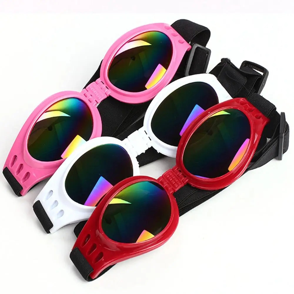 Ein Set aus drei strapazierfähigen Hundesignaturen in rosa, weißer und roter Fassung mit UV-Schutz.