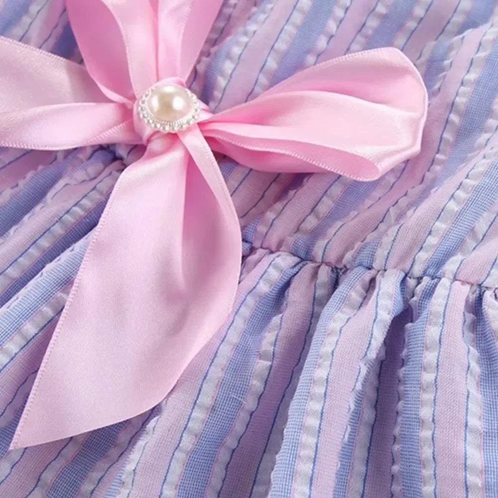 Rosa vertikal gestreiftes Sommerkleid für Haustiere mit Satin-Schleife