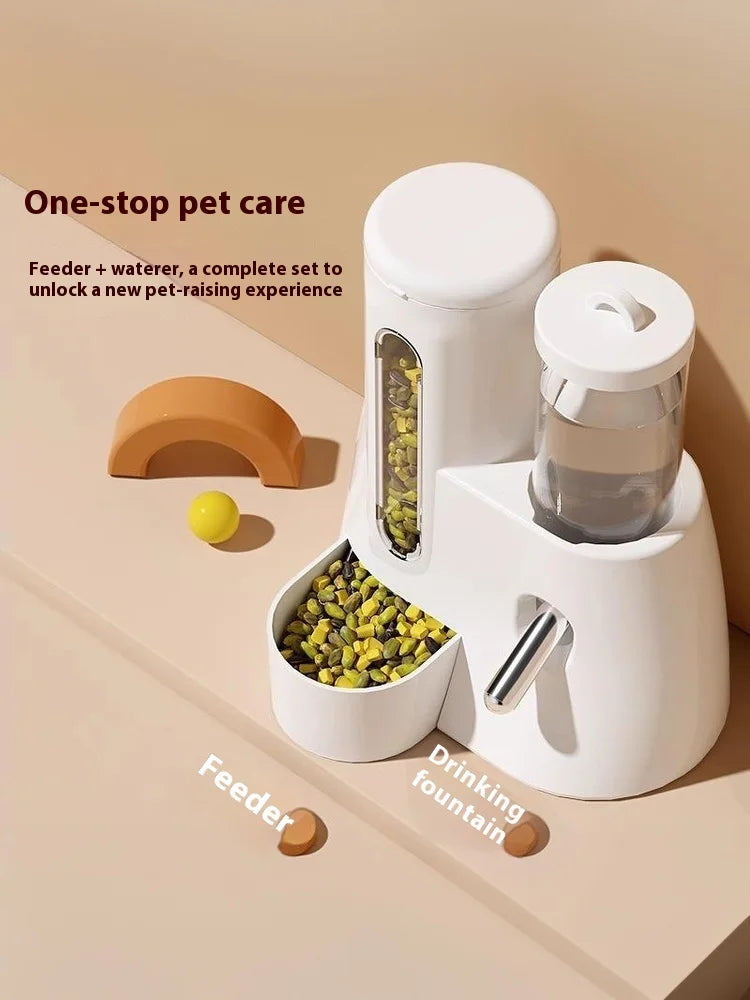 Set d'alimentation automatique et distributeur d'eau pour animaux, montrant des granulés et une fontaine à eau.