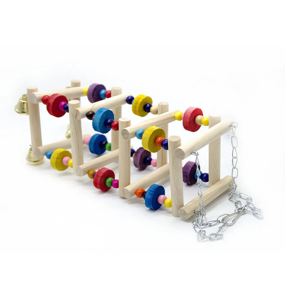 Colgante de loro de madera y juguetes de entrenamiento hechos de madera ligera con cuentas coloridas.
