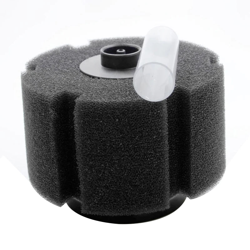 Filtre biologique noir pour pompes à air d'aquarium, avec un tube transparent.