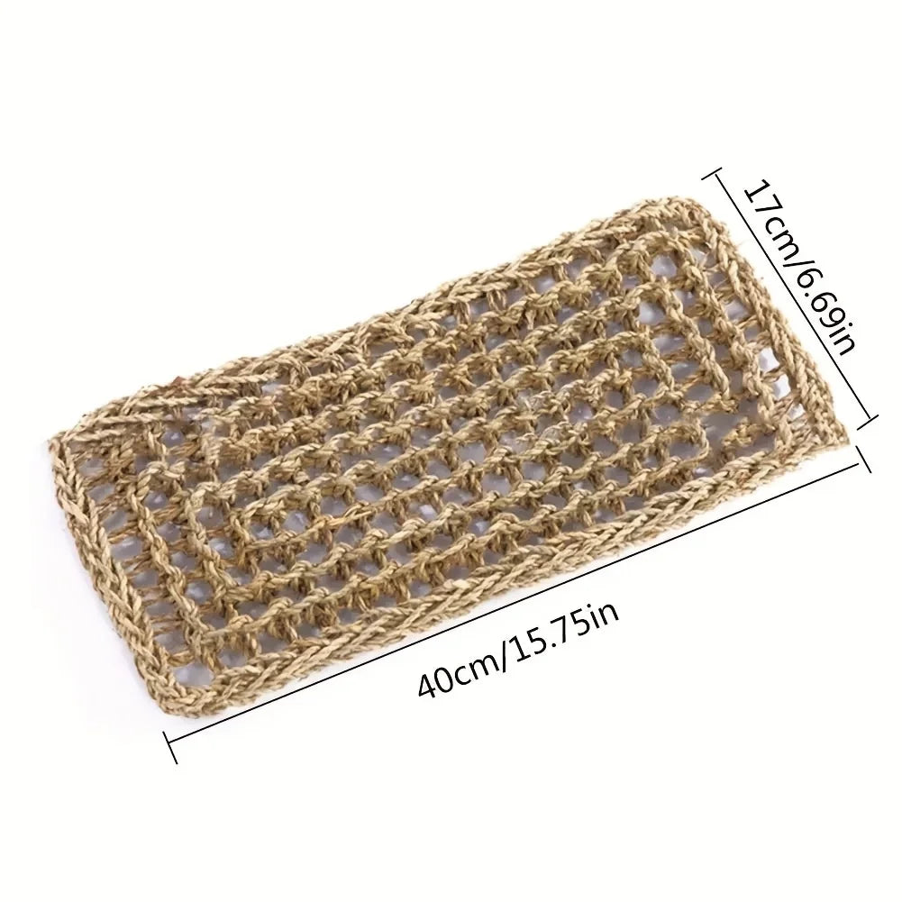 Transat tissé rectangulaire en corde beige naturelle, 40cm de long et 17cm de large.