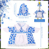 Weiß-blaues, blumiges Porzellan-Ganskostüm-Set für Garten-Dekoration, flach und auf einem Mannequin gezeigt.