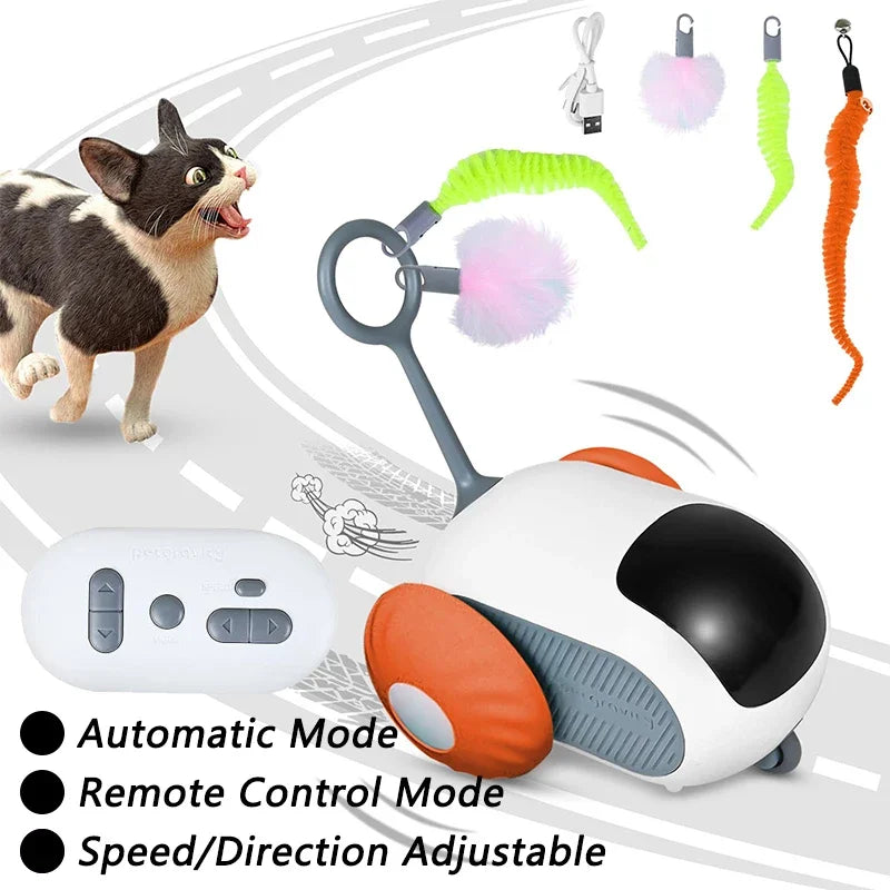 Weißes und schwarzes automatisches Katzenspielzeug mit grünem LED-Schwanz und Fernbedienungsfunktionen.